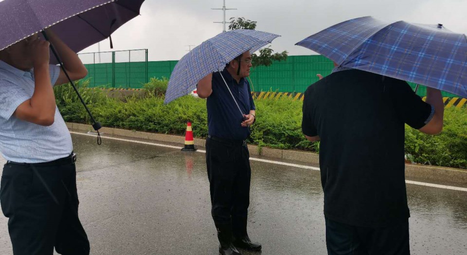 日照市岚山区与市区连接线三期（厦门路南延）工程加强防汛工作