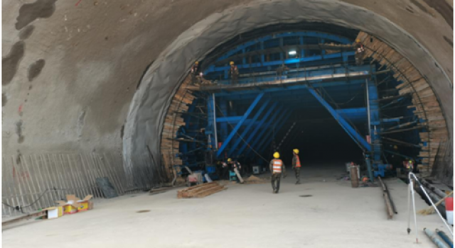 S229沂邳线彩板峪隧道二衬浇筑工作顺利召开