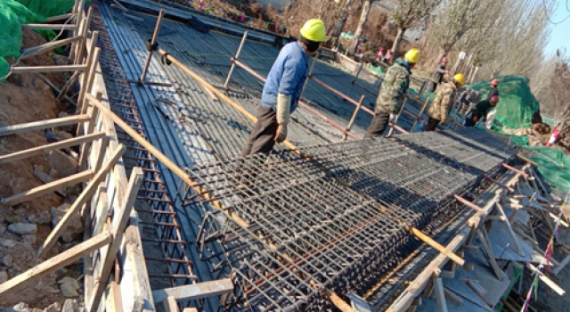 高新区张皇路等三条道路大中修工程顺利召开